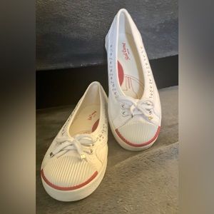 😍 RED CAMEL SLIP ON SHOES